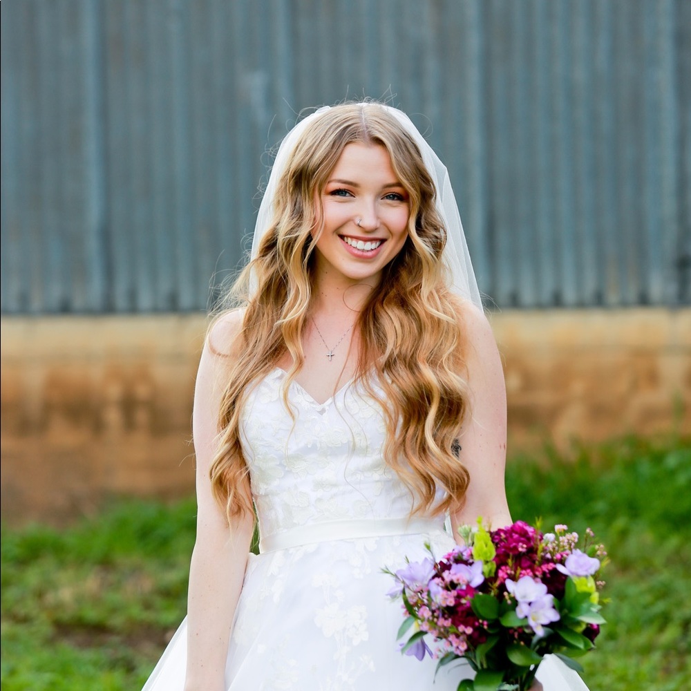 Meet your Posher, Emily